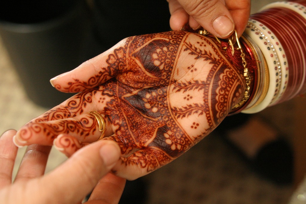 Red Henna Photos 202 8